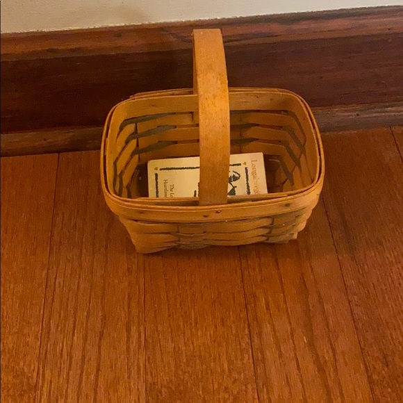 New Green & Tan Brown Handwoven Longaberger Basket - Picture 4 of 9